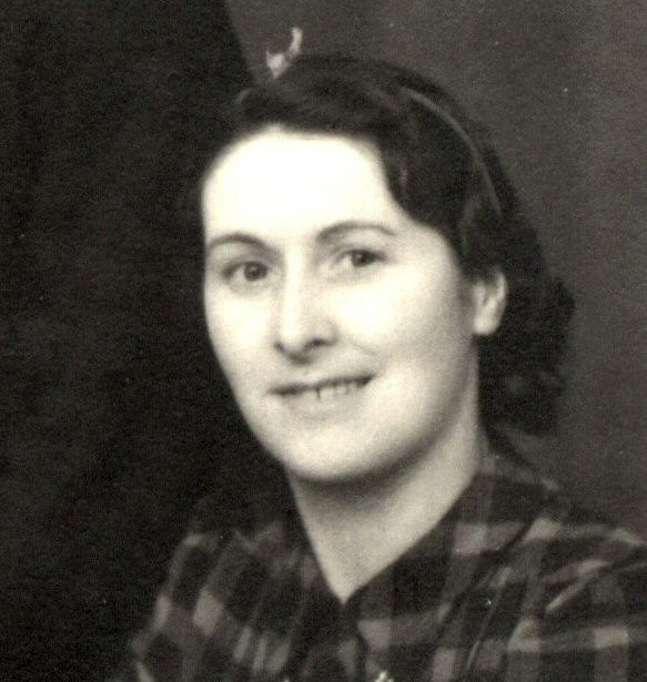 Photo of photos/Helen Ames Thomson b1907 portrait
